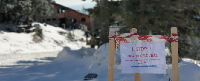 Mozirska koča - 6. 3. 2021 - delovna akcija - sanacija pogorišča